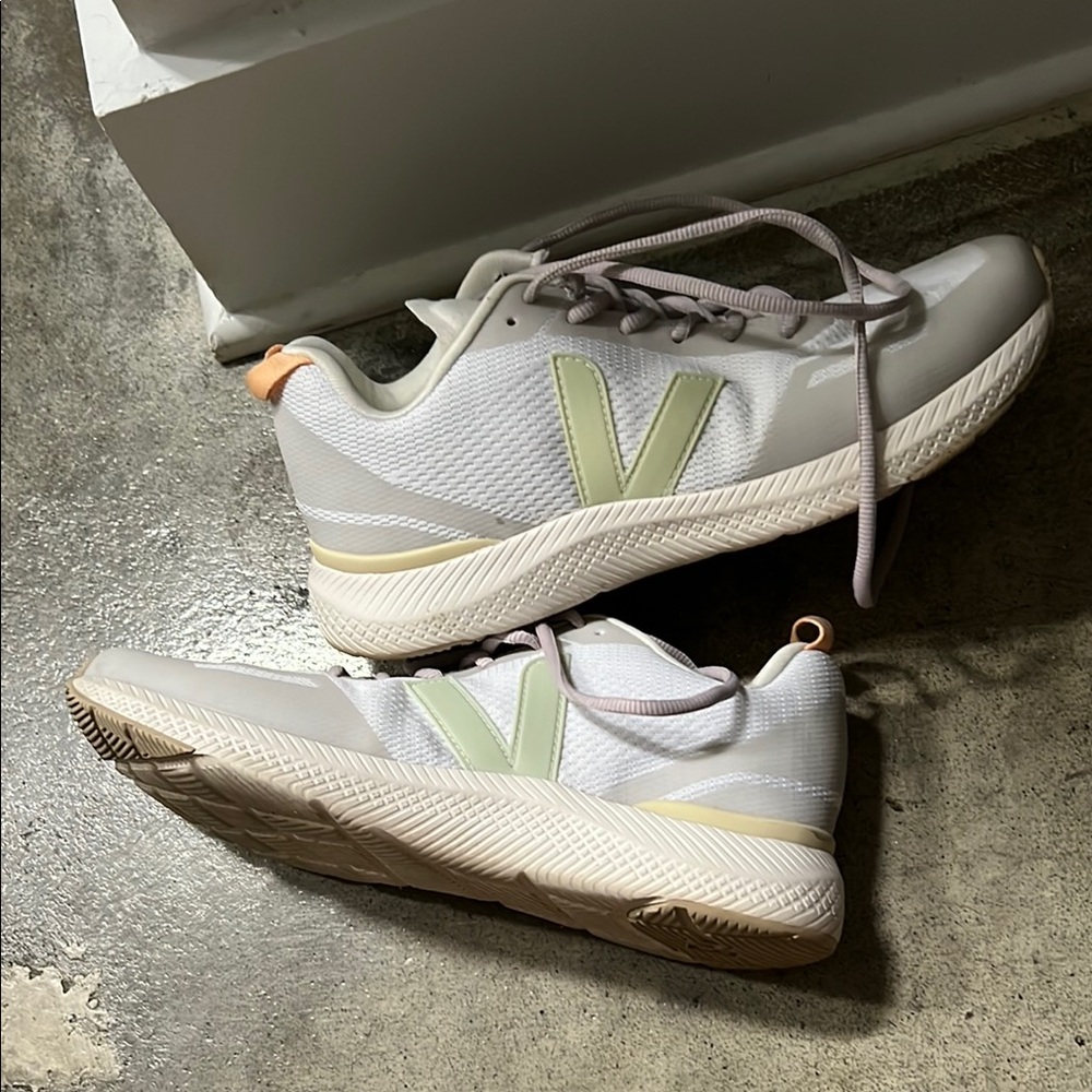 Veja Women's White and Cream Sneakers